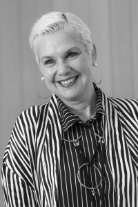 Lesley Bufton